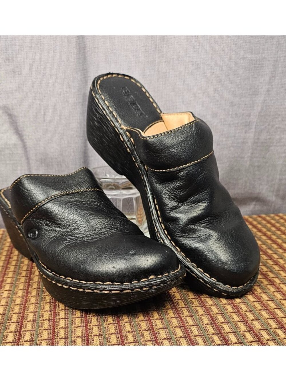 Born Black Leather Slip-On Wedge Clogs With Stitch Detail Womens Size 8